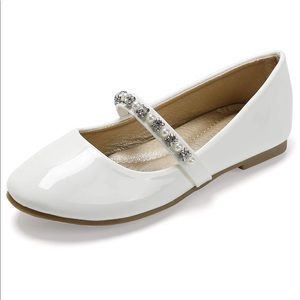 Girls size 3 SANDALUP white dress shoes